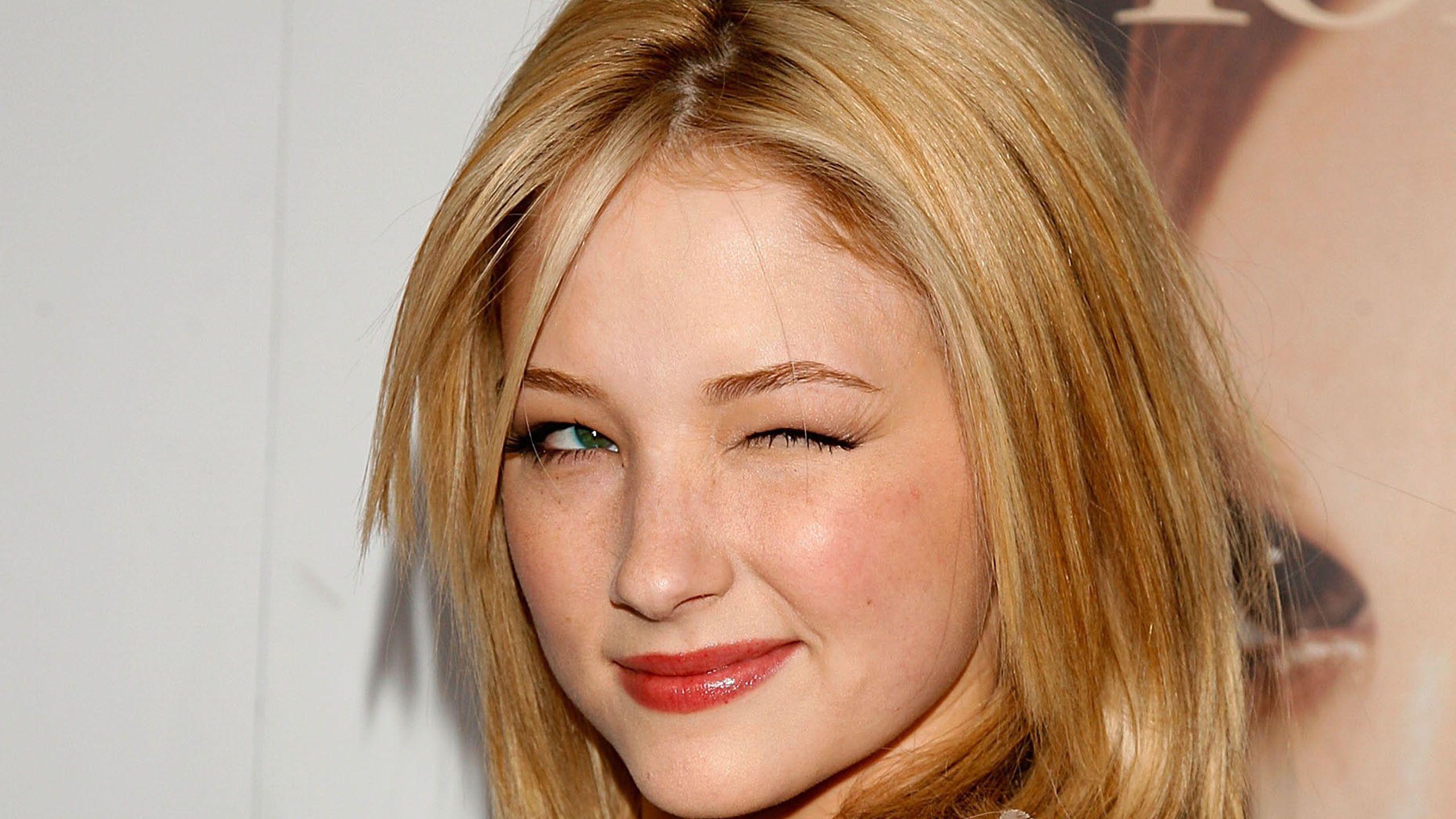 Haley Bennett Wallpapers - Top Free Haley Bennett Backgrounds