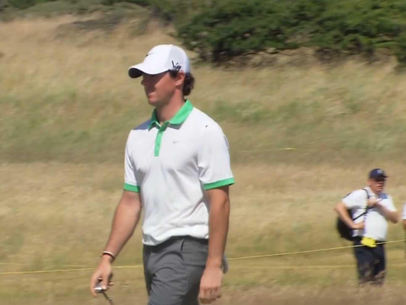 1318x988 Rory McIlroy Putts Into Bunker At Open [GIF]