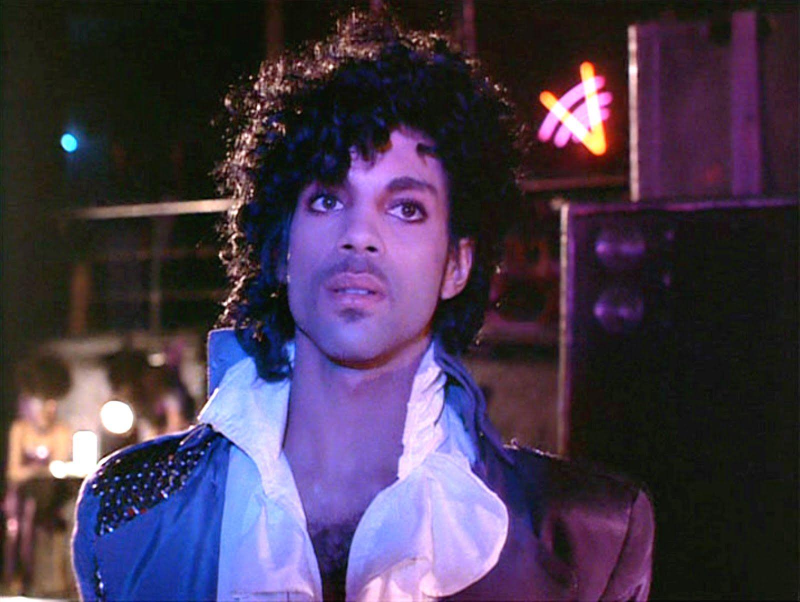 1600x1204 Prince Purple Rain Wallpaper