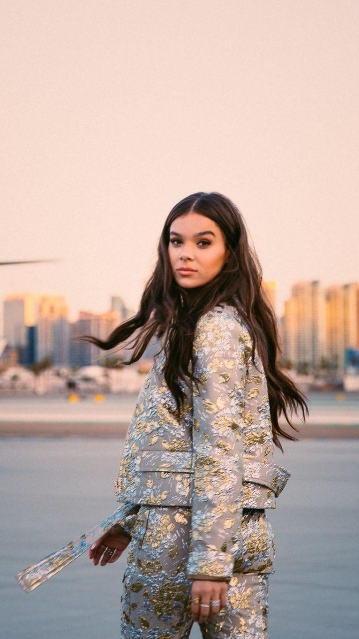 720x1280 Hailee Steinfeld, actress, 720x1280 wallpaper. Hailee steinfeld style, Hailee steinfeld, Hailey steinfeld