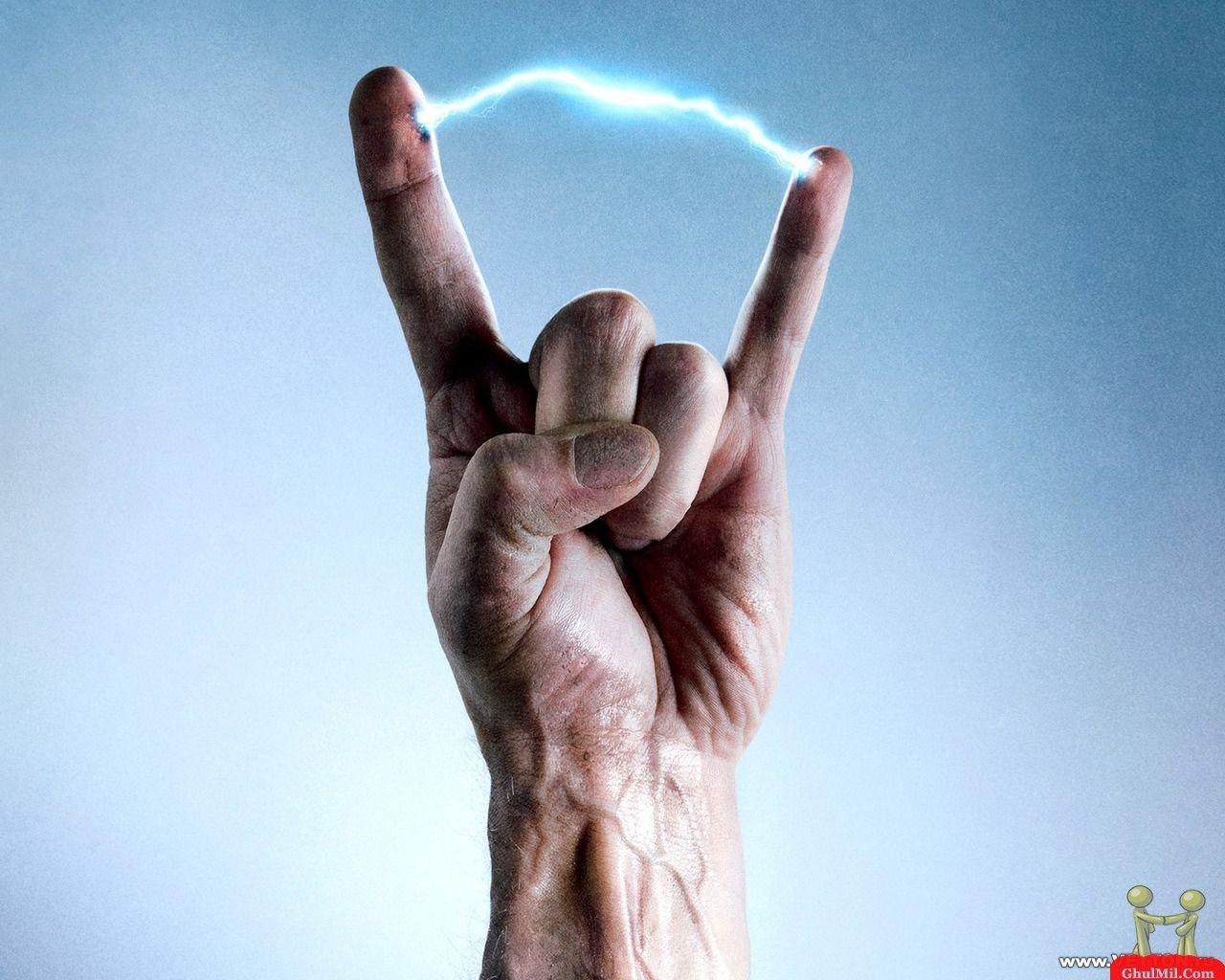 1280x1024 Wonderful Animalls Electric Power Between Two Fingers Funny 240332 Wallpaper wallpaper