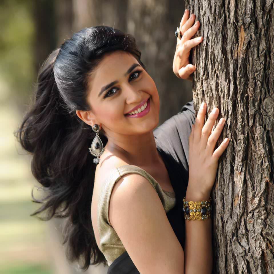 959x960 Vaidehi Parshurami Marathi Actress Photo Wallpaper