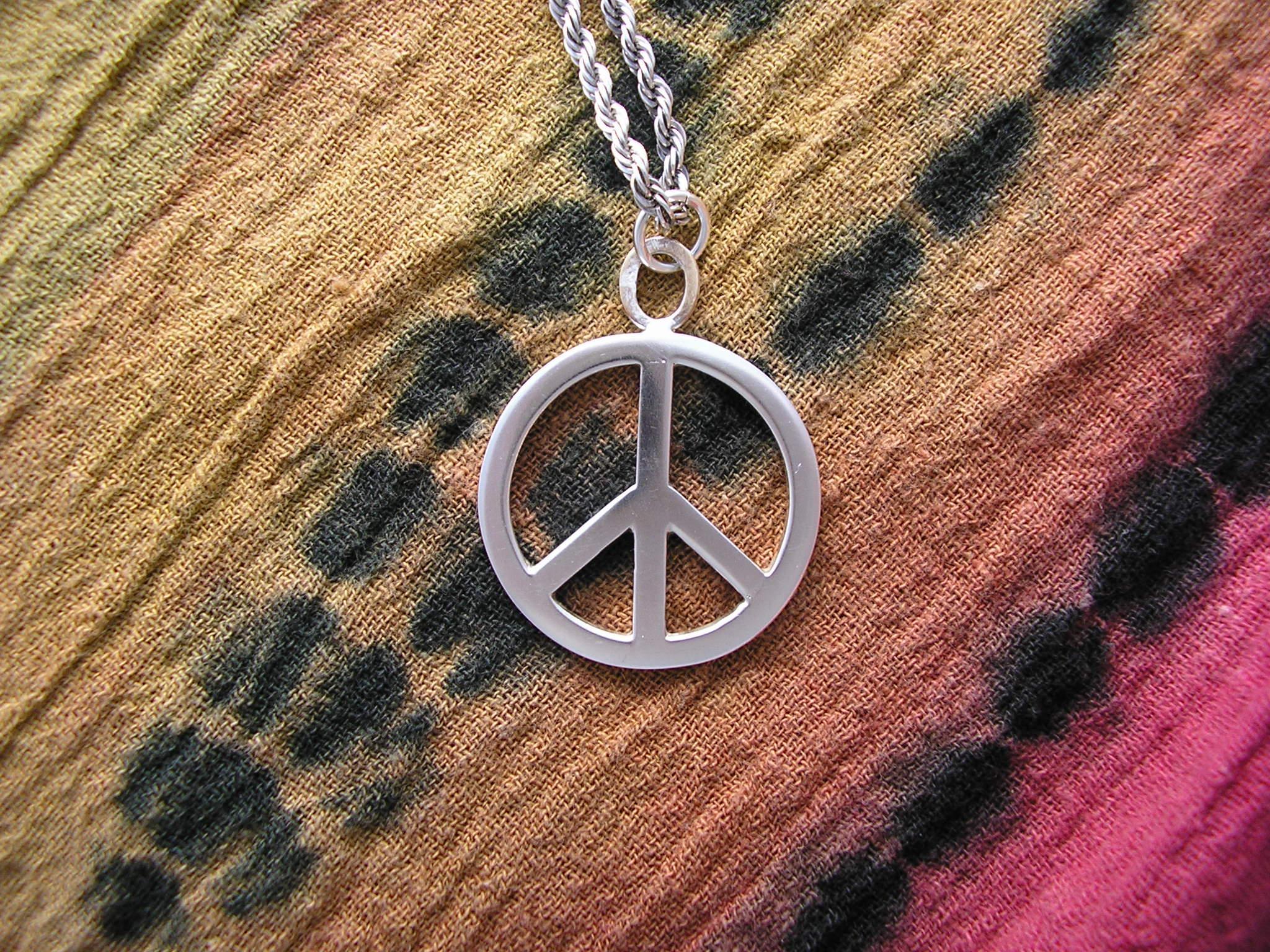 2048x1536 Peace Sign Wallpaper