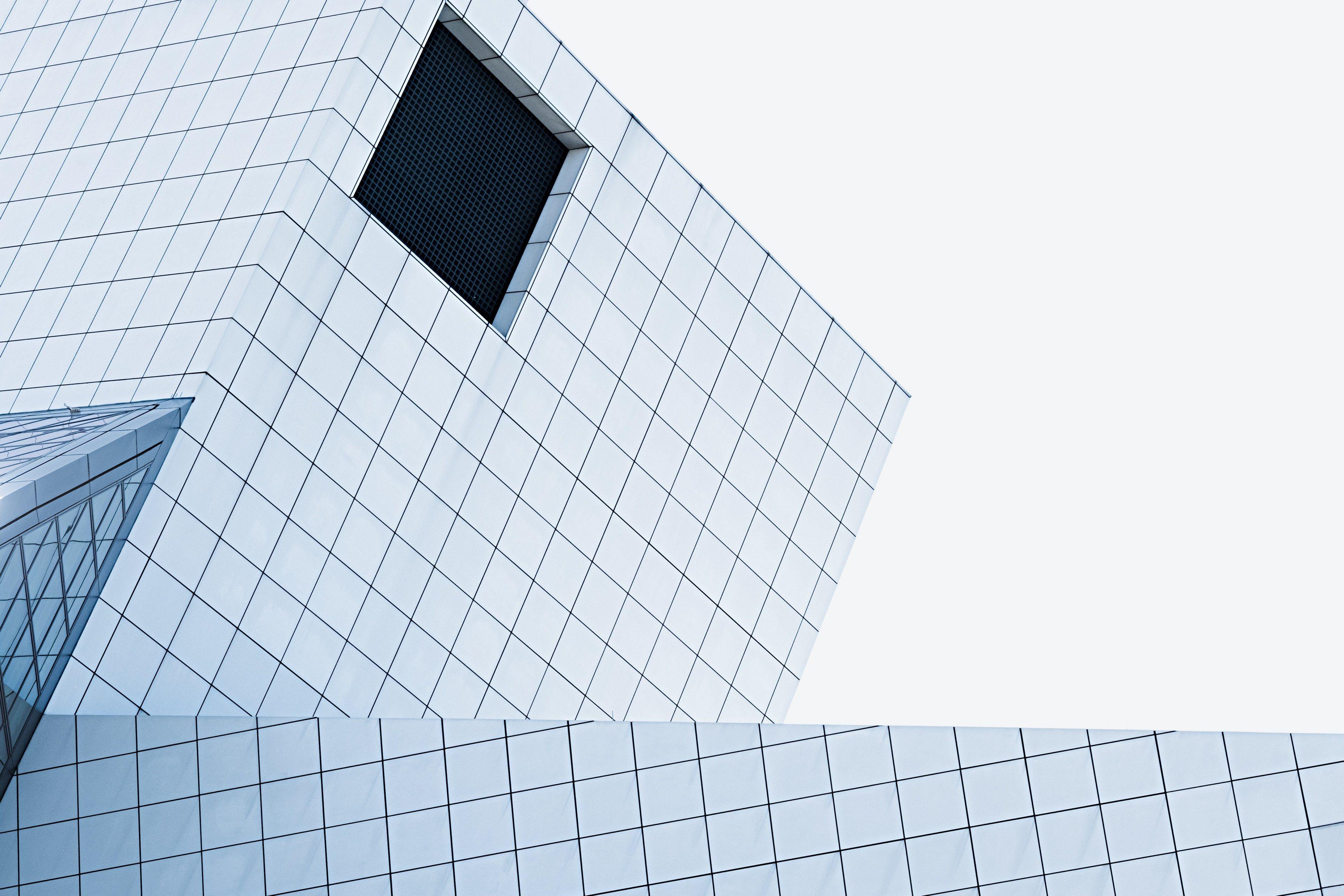 3840x2560 Wallpaper / modern glass building and contrast HD 4k wallpaper