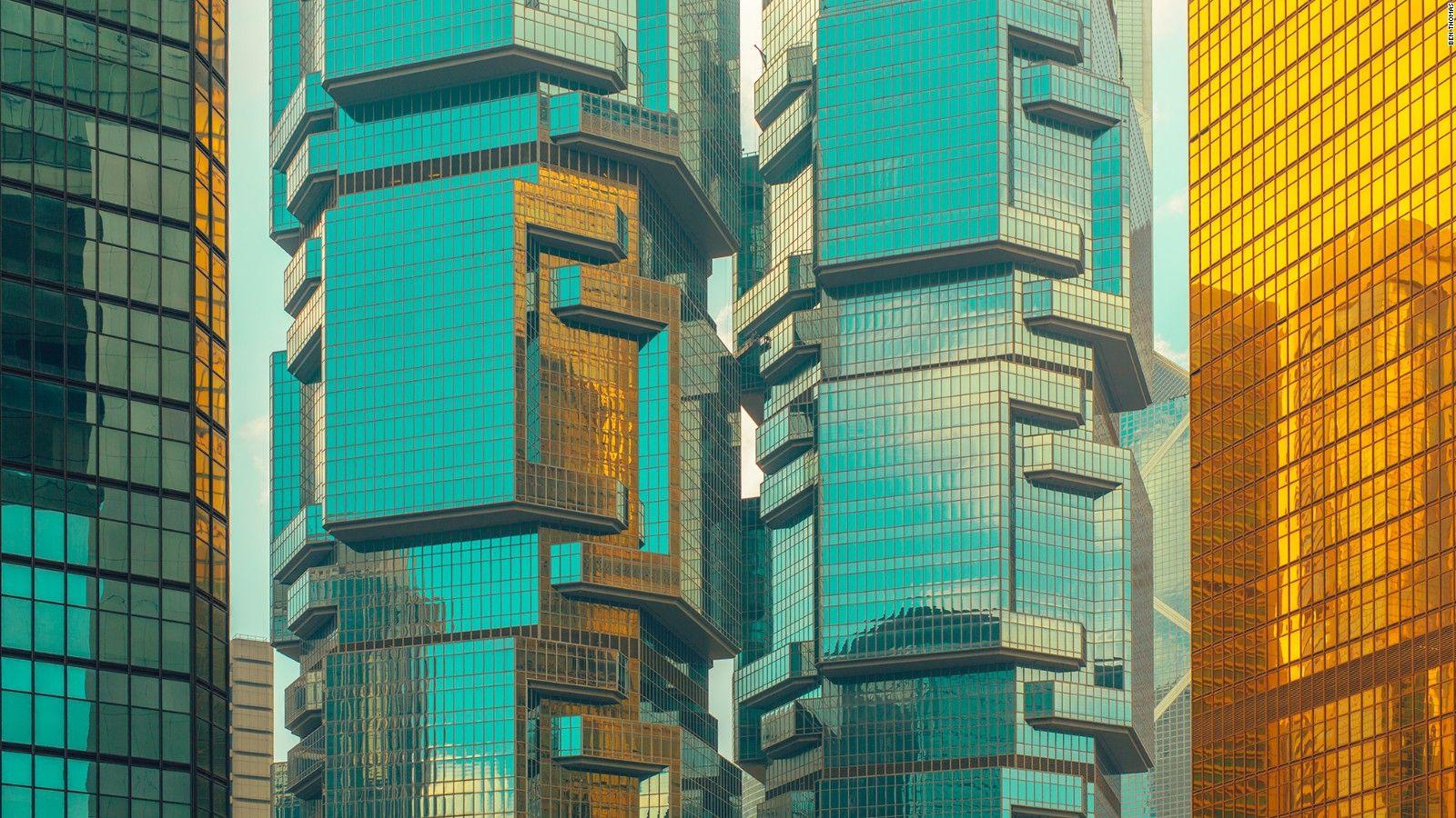 1600x900 Are glass skyscrapers bad for our cities?