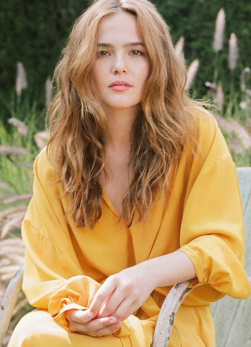 840x1160 Zoey Deutch, outdoor, yellow dress, 840x1160 wallpaper. Zoey deutch, Beautiful celebrities, Celebrity wallpaper