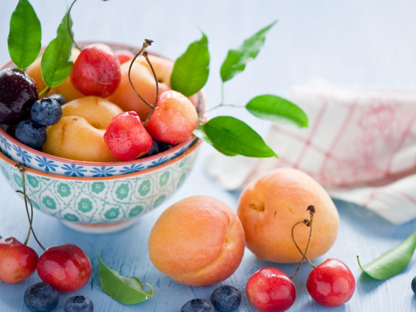 1400x1050 Fruit garden Desktop wallpaper 1400x1050
