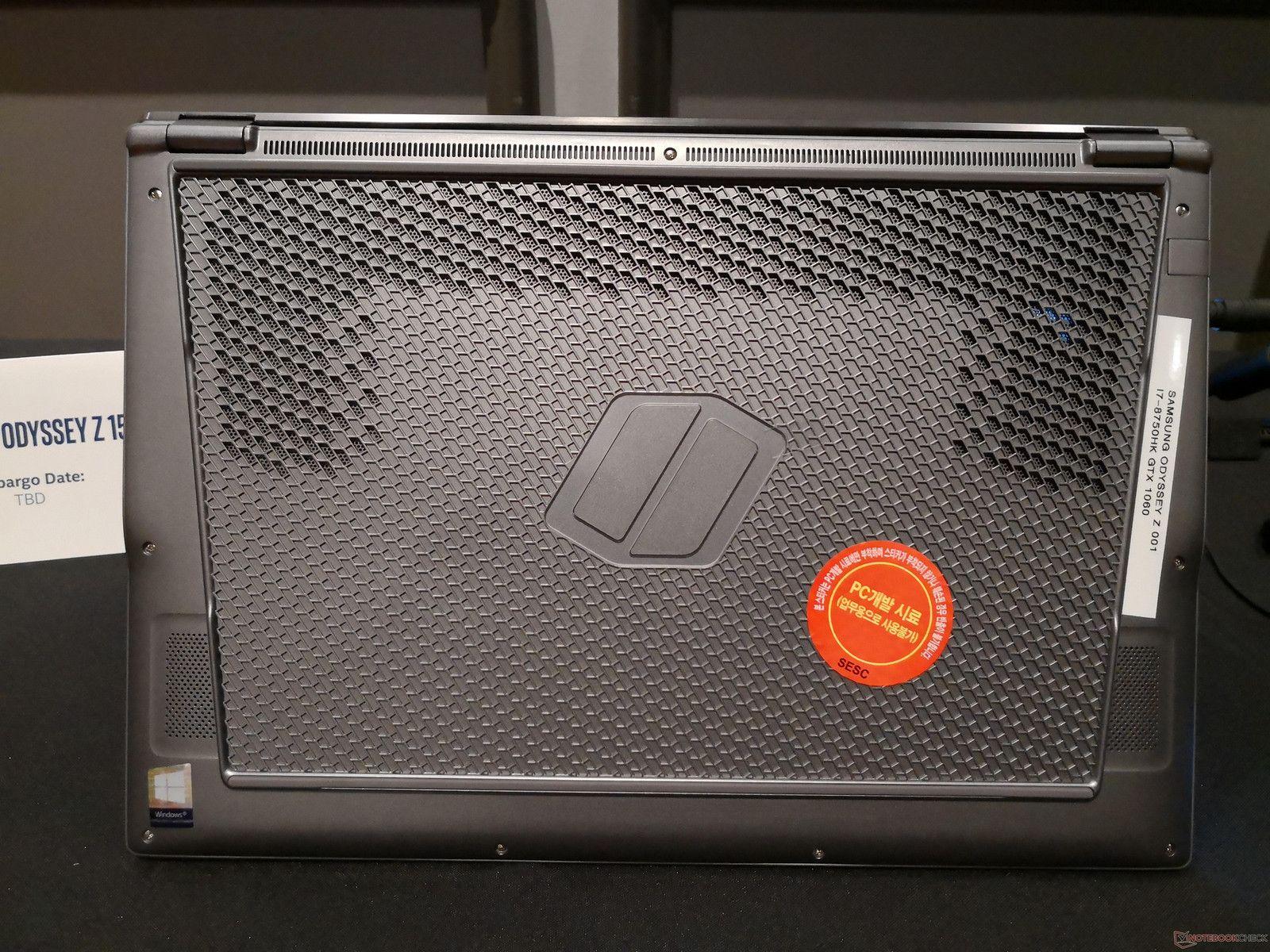 1600x1200 Samsung Notebook Odyssey Z brings vapor chamber cooling to a 17.9 mm thick design.net News