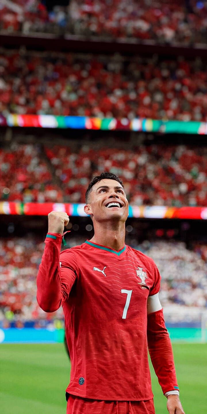 720x1440 Joyful Cristiano Ronaldo FIFA World Cup 2026 Wallpaper 1080x2340 Wallpaper For Samsung Galaxy S24 S23 S Samsung Galaxy A72 A OnePlus 8 8T 9 9R 10 10R OnePlus Nord 2 Xiaomi Mi 10 11 12 13