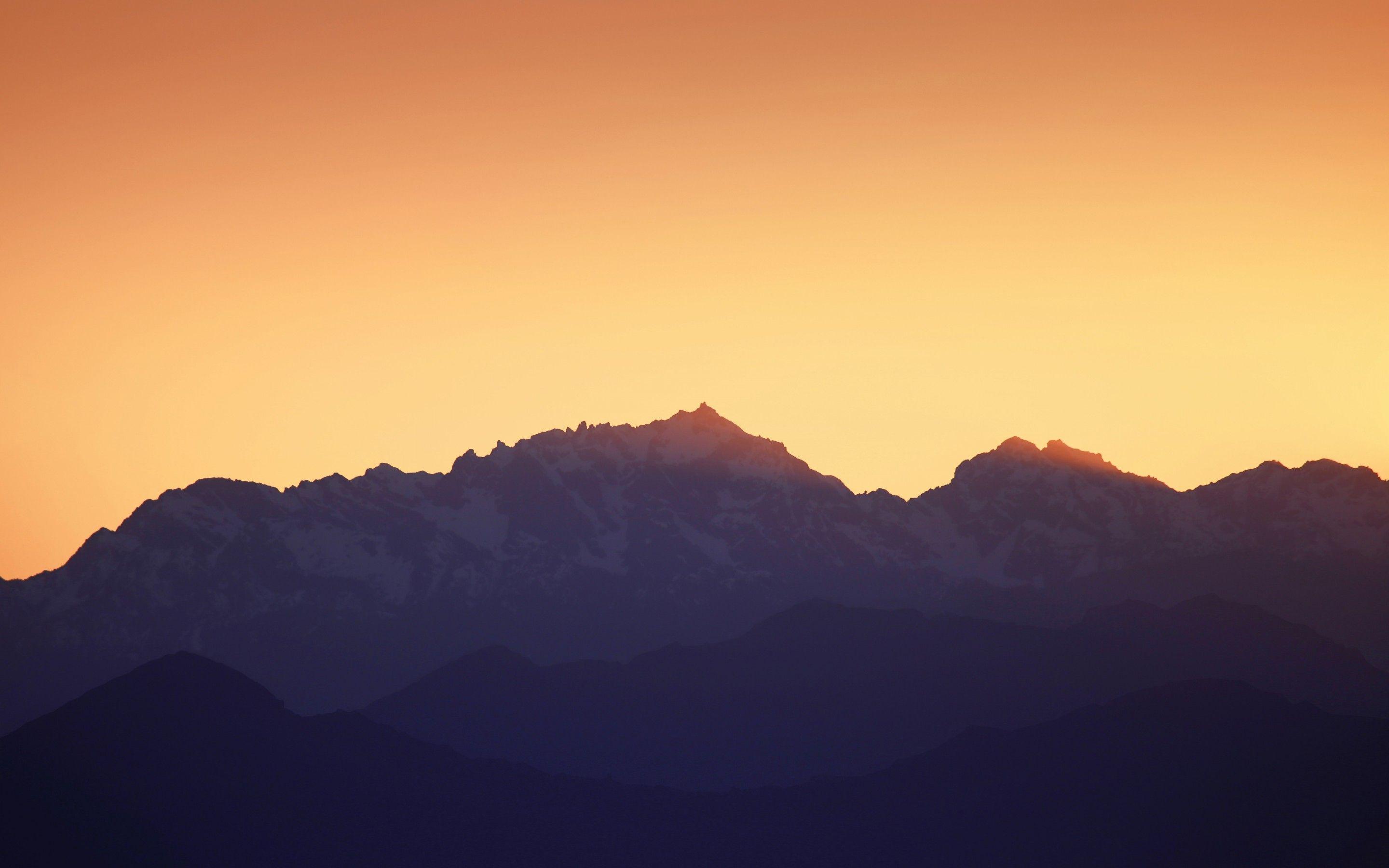 2880x1800 Mountains 4K Wallpaper, Sunset, Silhouette, Yellow sky, Dusk, Sunrise, Seattle, Washington, Nature