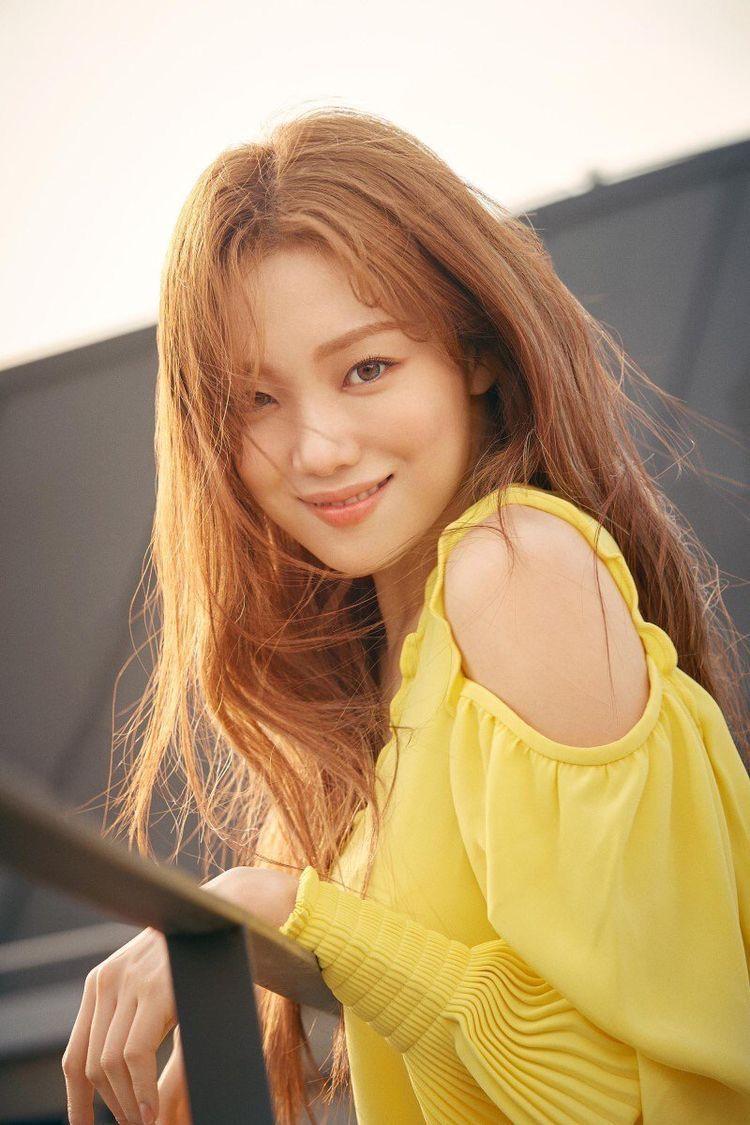 750x1125 Lee Sung Kyung. Lee sung kyung photohoot, Kim bok joo lee sung kyung, Nam joo hyuk lee sung kyung