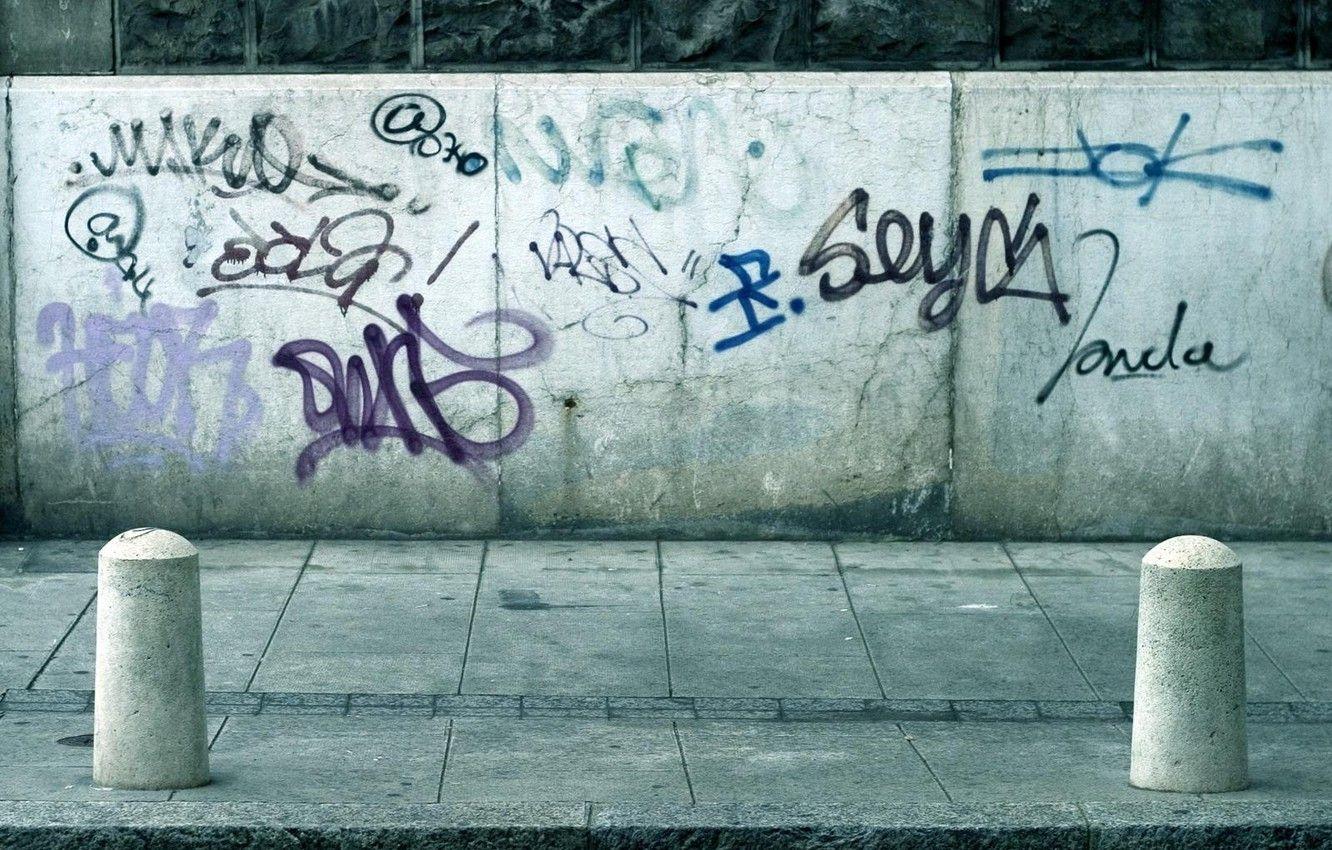 1332x850 Wallpaper labels, wall, the sidewalk image for desktop, section город