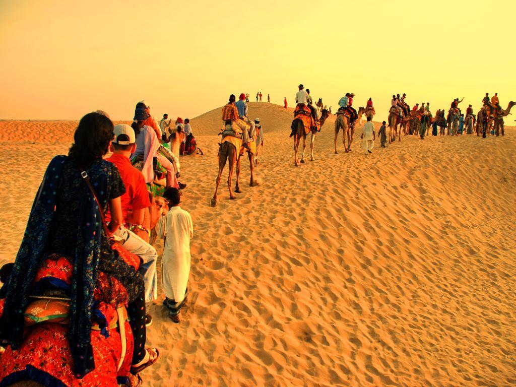 1024x768 Jaisalmer Desert Festival Wallpaper