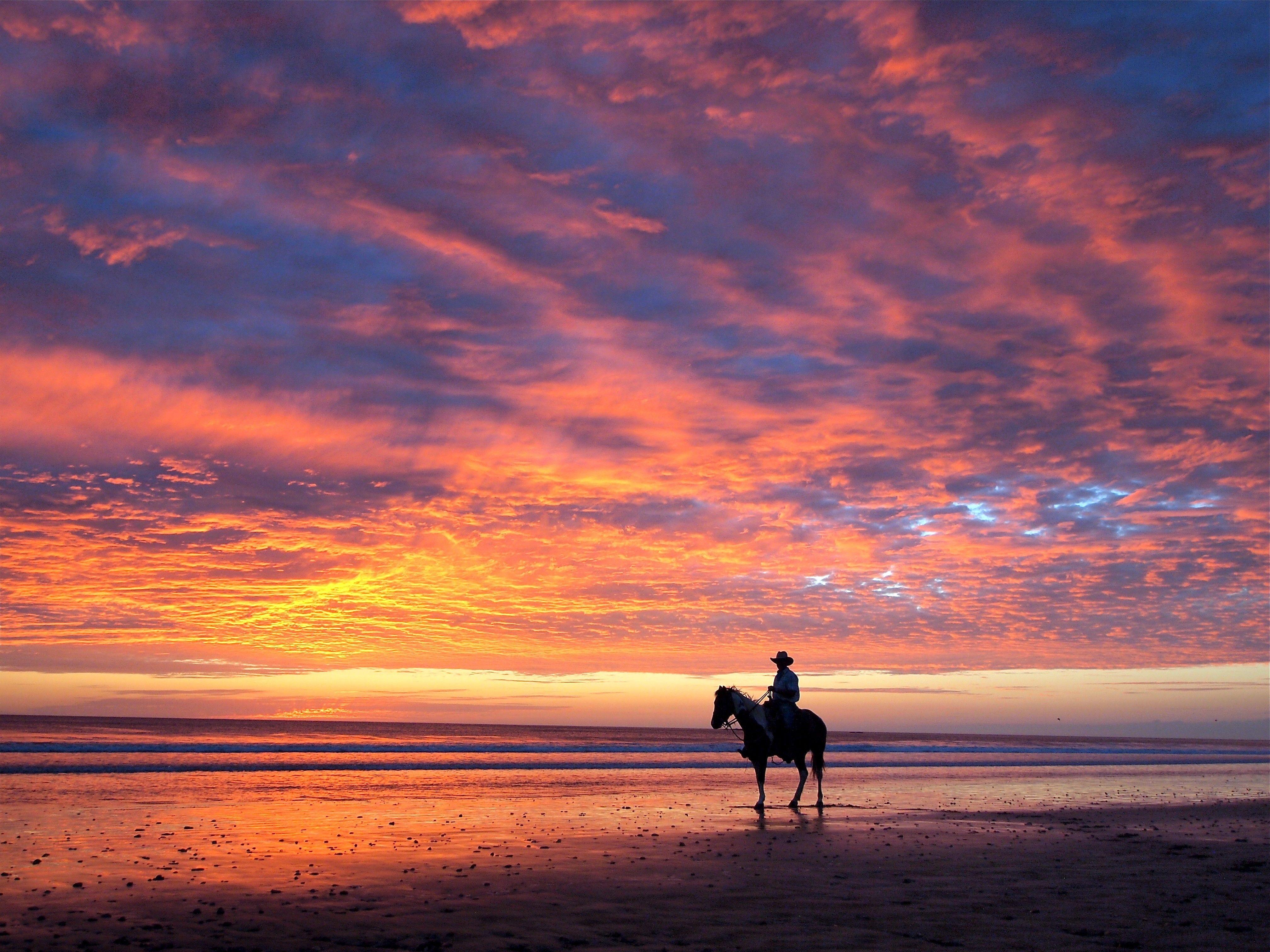 4032x3024 Tải xuống miễn phí hình nền Cowboys Pferde Reiter Ufer Sonnenuntergang [4032x3024)
cho Máy tính để bàn, Di động & Máy tính bảng của bạn. Khám phá Ngựa ở Hình nền Hoàng hôn. Ngựa lúc hoàng hôn Hình nền, Hoàng hôn ở bãi biển Hình nền, Hoàng hôn