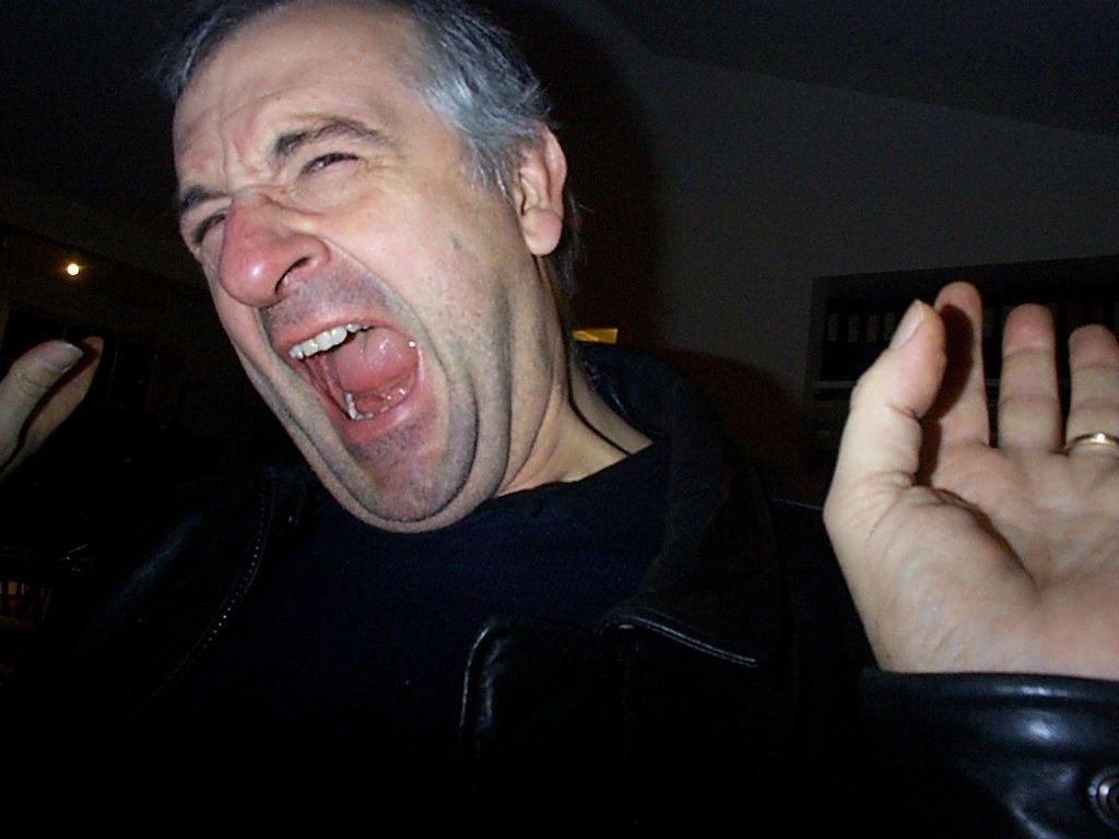 1024x768 Douglas Adams wallpaperx768