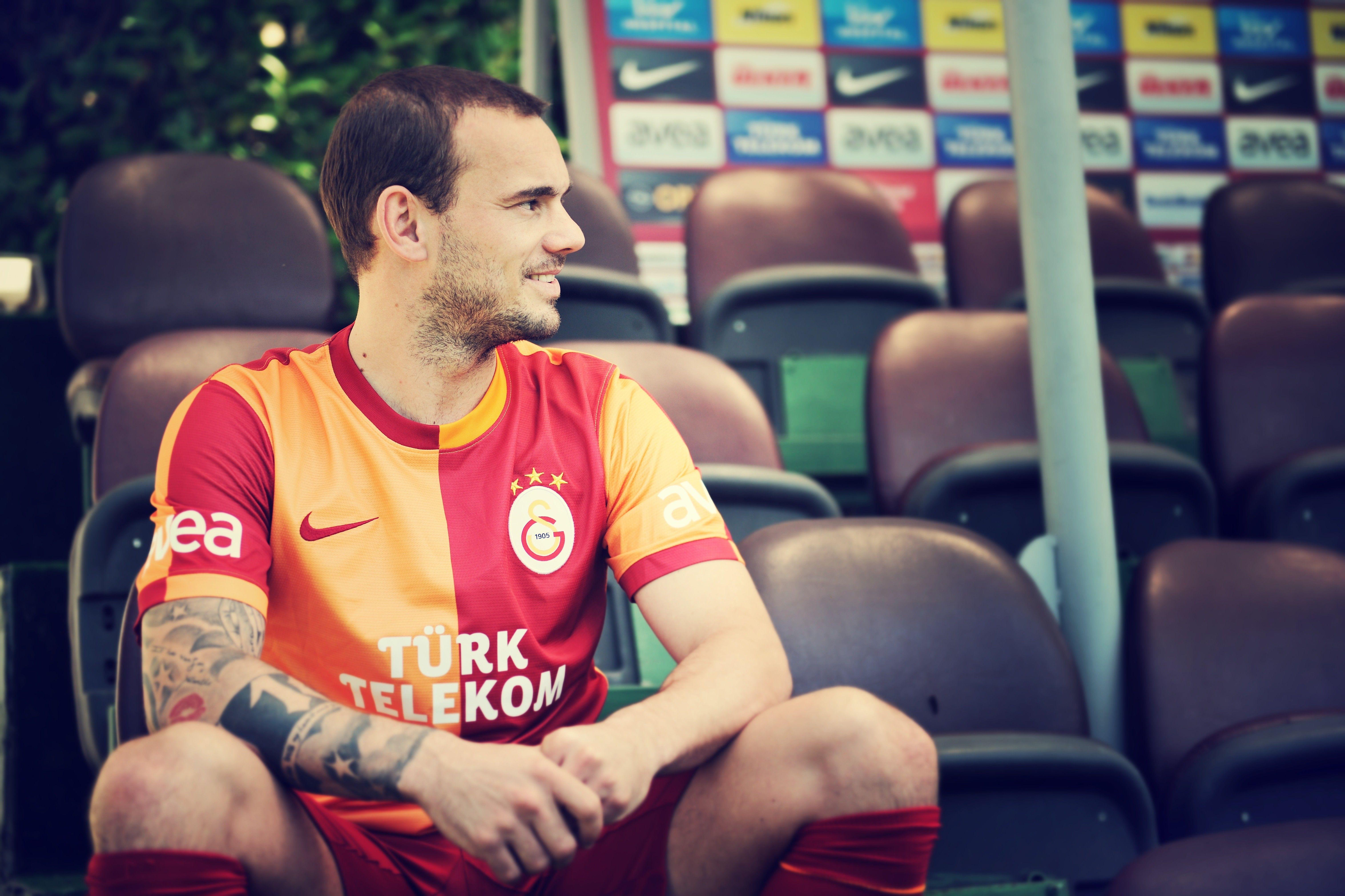 6048x4032 Galatasaray S.K., Soccer, Turkey, Wesley Sneijder, Leyla Ile Mecnun Wallpaper HD / Desktop and Mobile Background