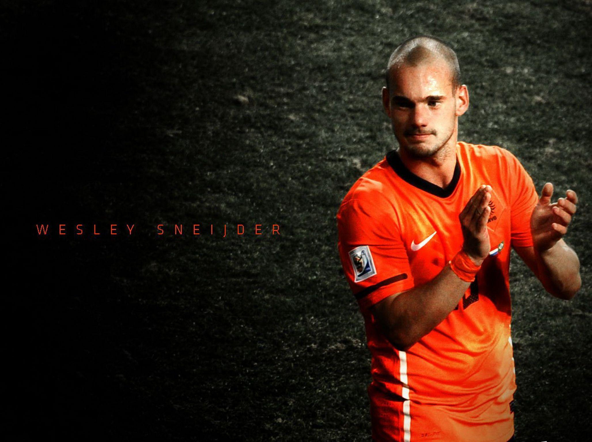 2055x1535 Wesley Sneijder with Orange wallpaperx1535