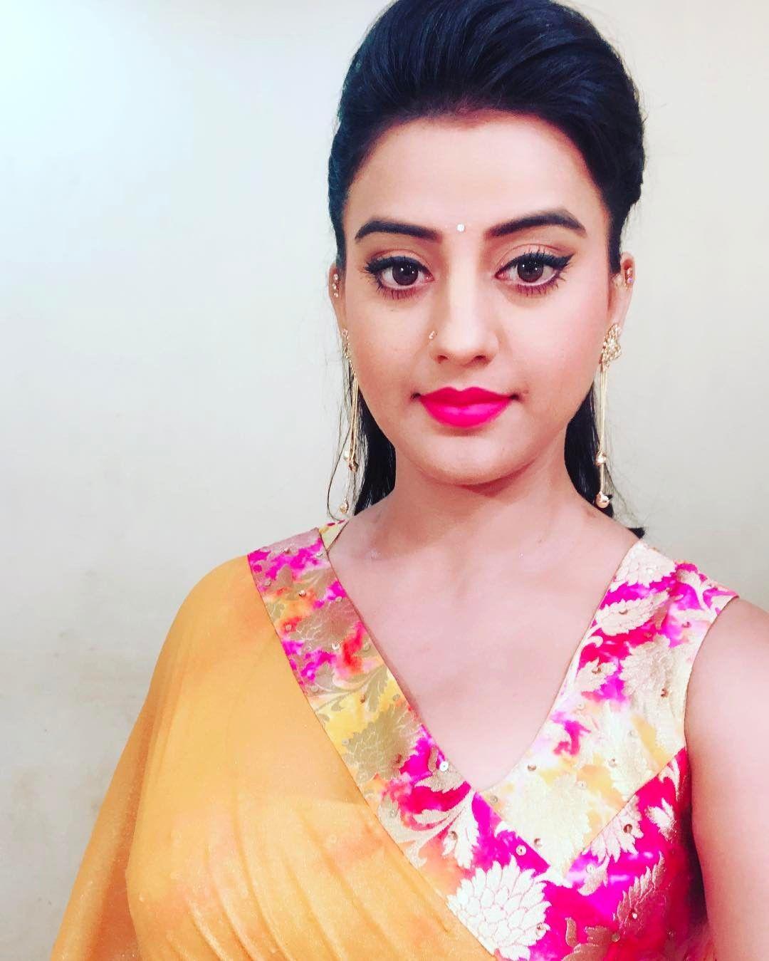 1080x1349 Akshara Singh Mobile HD Wallpaper