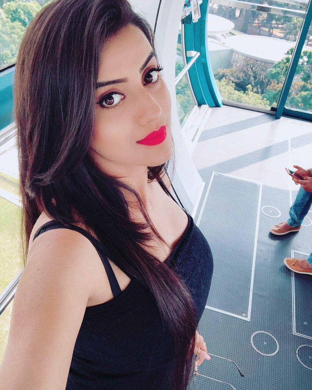 1080x1350 Happy Birthday Akshara Singh: 5 unbelievably hot photo of the Bhojpuri siren