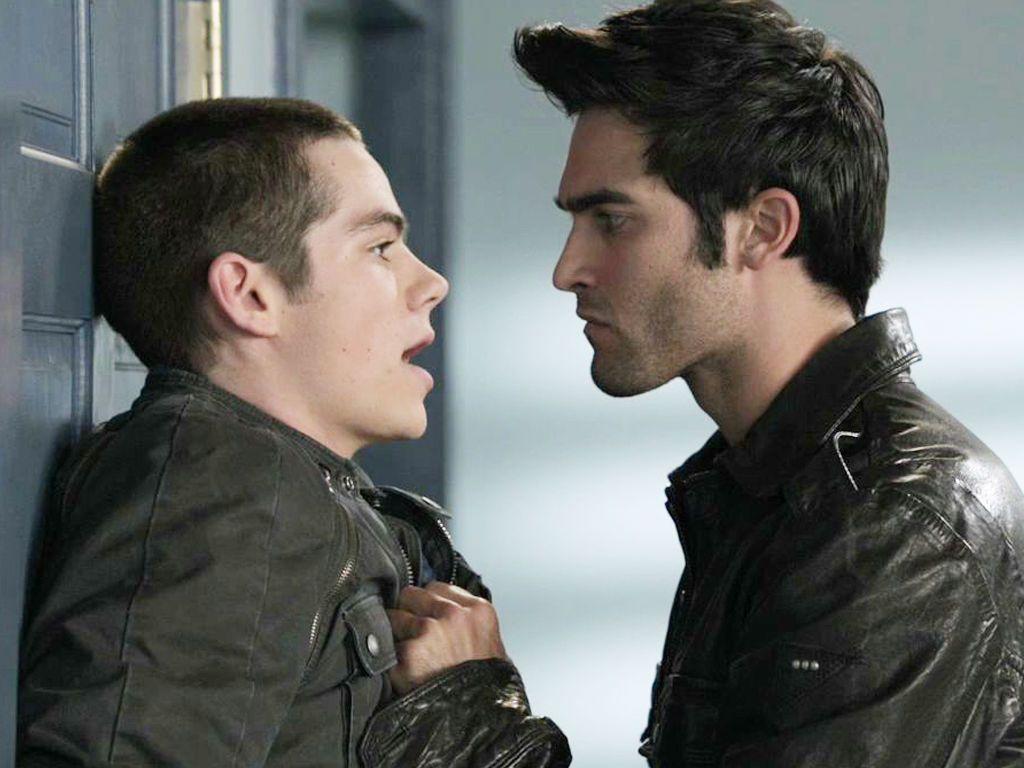 1024x768 Derek Hale Wallpaper