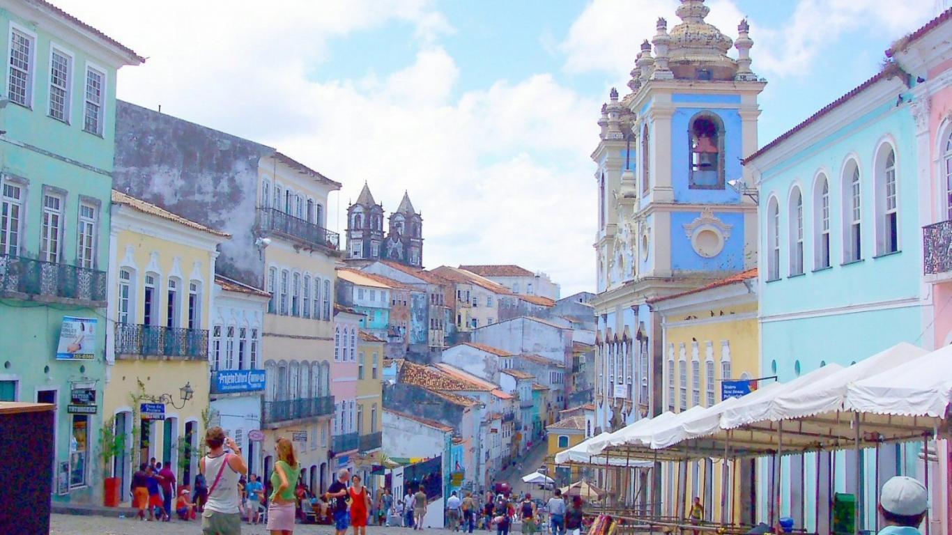 1366x768 Salvador De Bahía Wallpaper