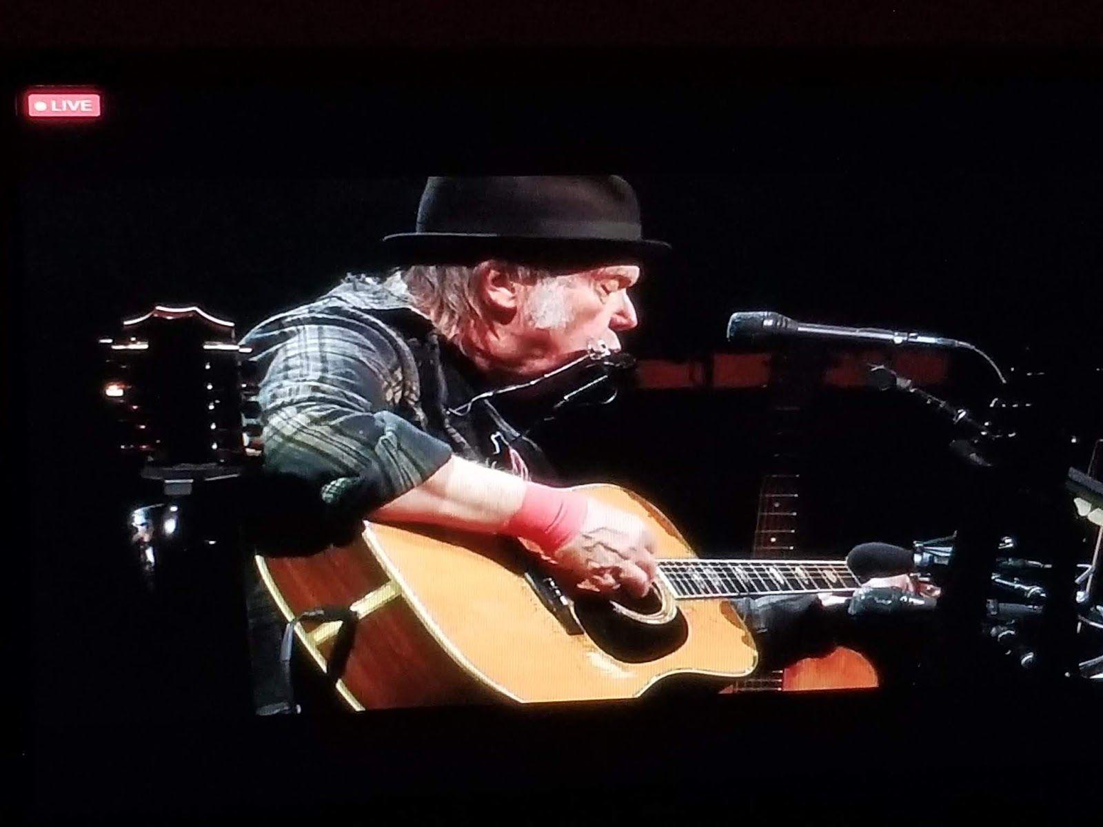 Neil Young Wallpapers - Top Free Neil Young Backgrounds - WallpaperAccess