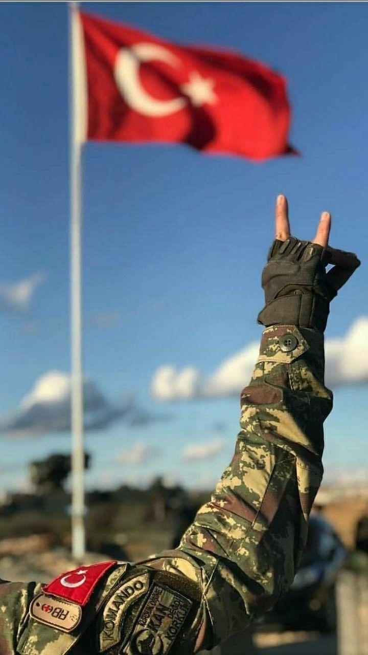 720x1280 Elem DANLI adlı kullanıcının Galeri panosundaki Pin. Askeriye, Asker aşk, Fotoğraf manipülasyonu