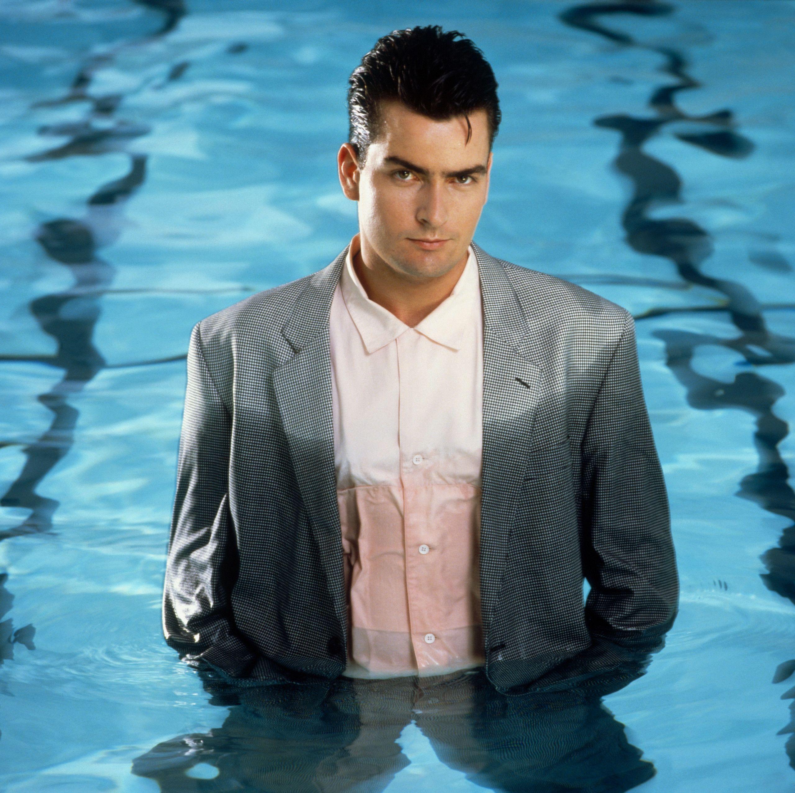 2560x2553 Photo Charlie Sheen « HD Celebrity WallpaperHD Celebrity Wallpaper. Charlie sheen, Actors, Celebrities