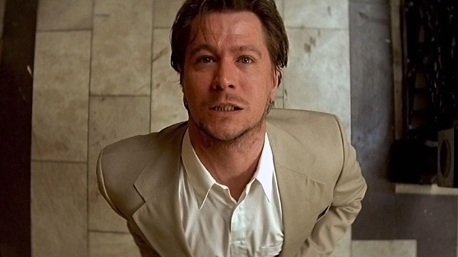 1920x1080 Gary Oldman Leon The Professional screenshots suit wallpaper / Wallbase.cc. Gary oldman, The professional movie, Léon the professional