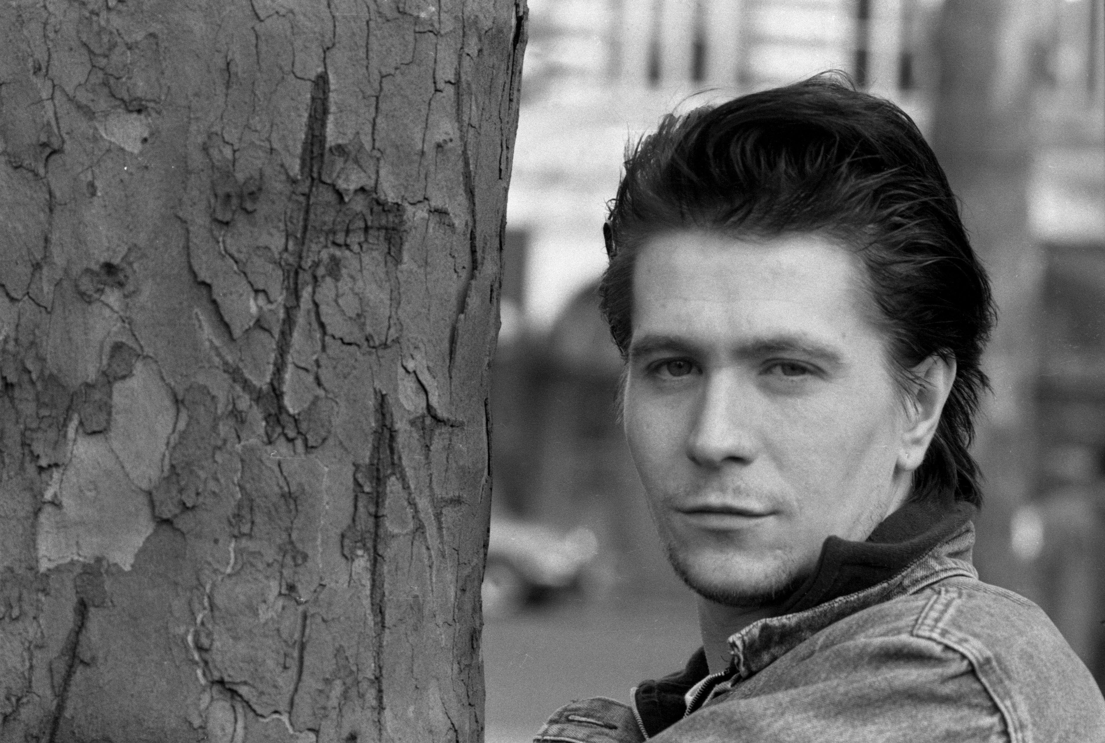 3735x2512 Monochrome Gary Oldman Wide Wallpaper 59394 3735x2512px