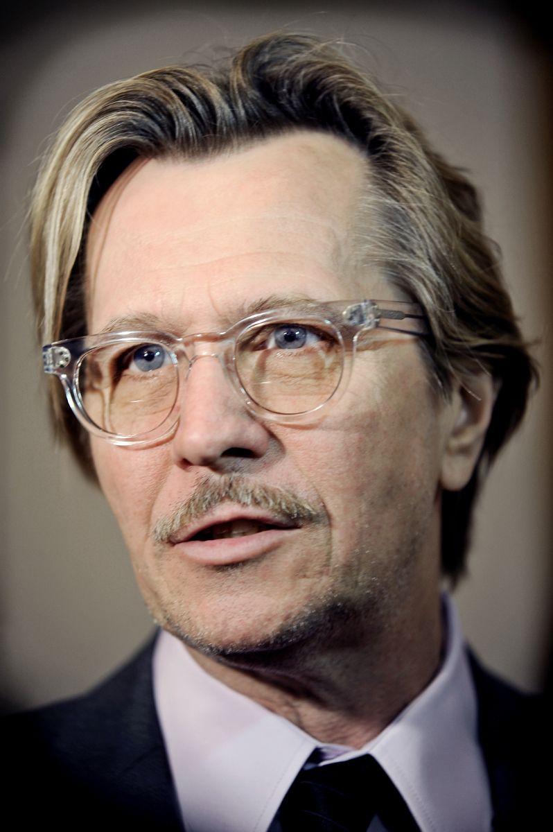 798x1200 Wallpaper for Gary Oldman