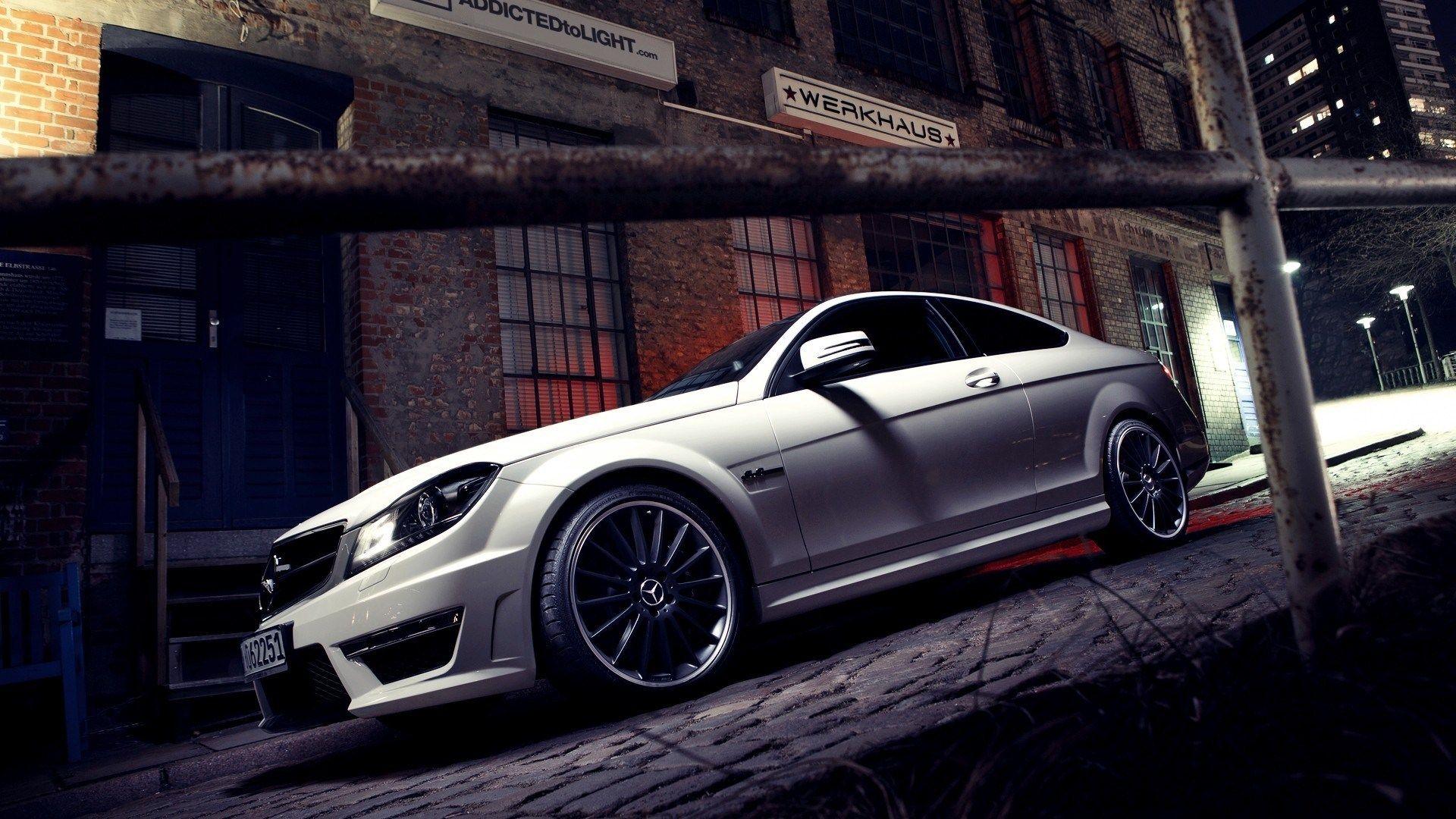 1920x1080 Mercedes Benz C63 HD Wallpaper