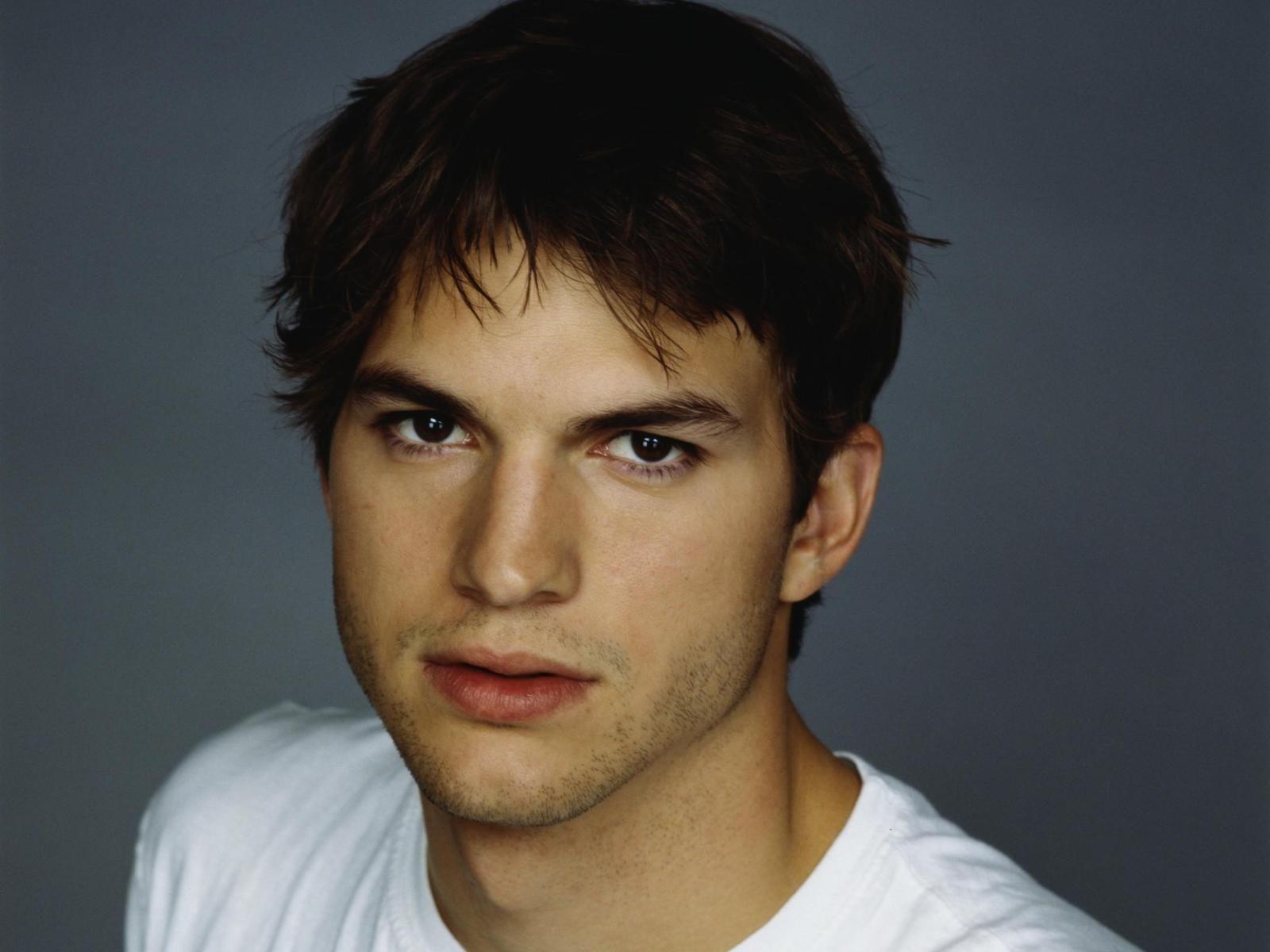 Ashton Kutcher Wallpapers - Top Free Ashton Kutcher Backgrounds ...