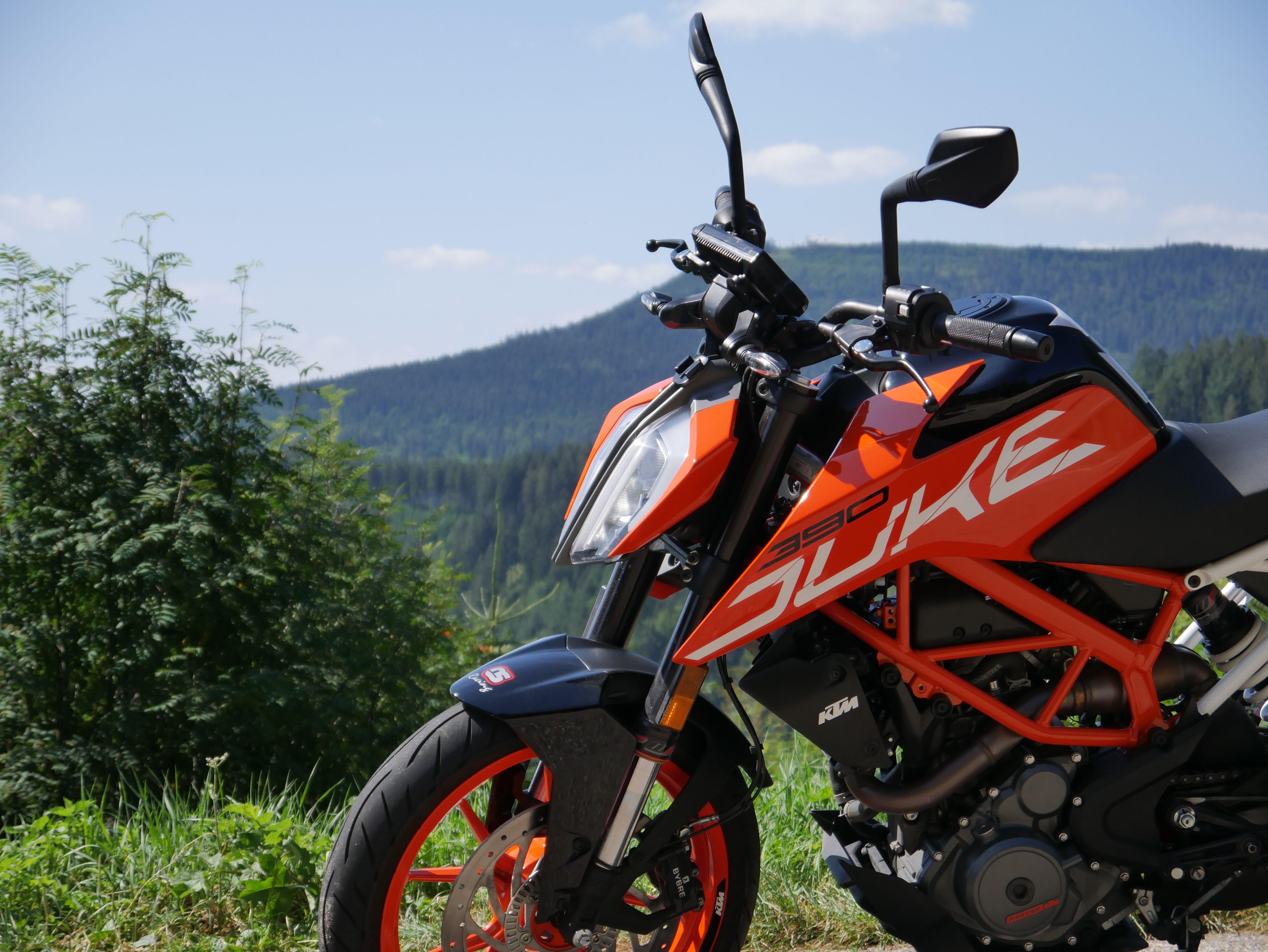 KTM RC 200 Price - Images, Colours, Specifications | KTMIndia