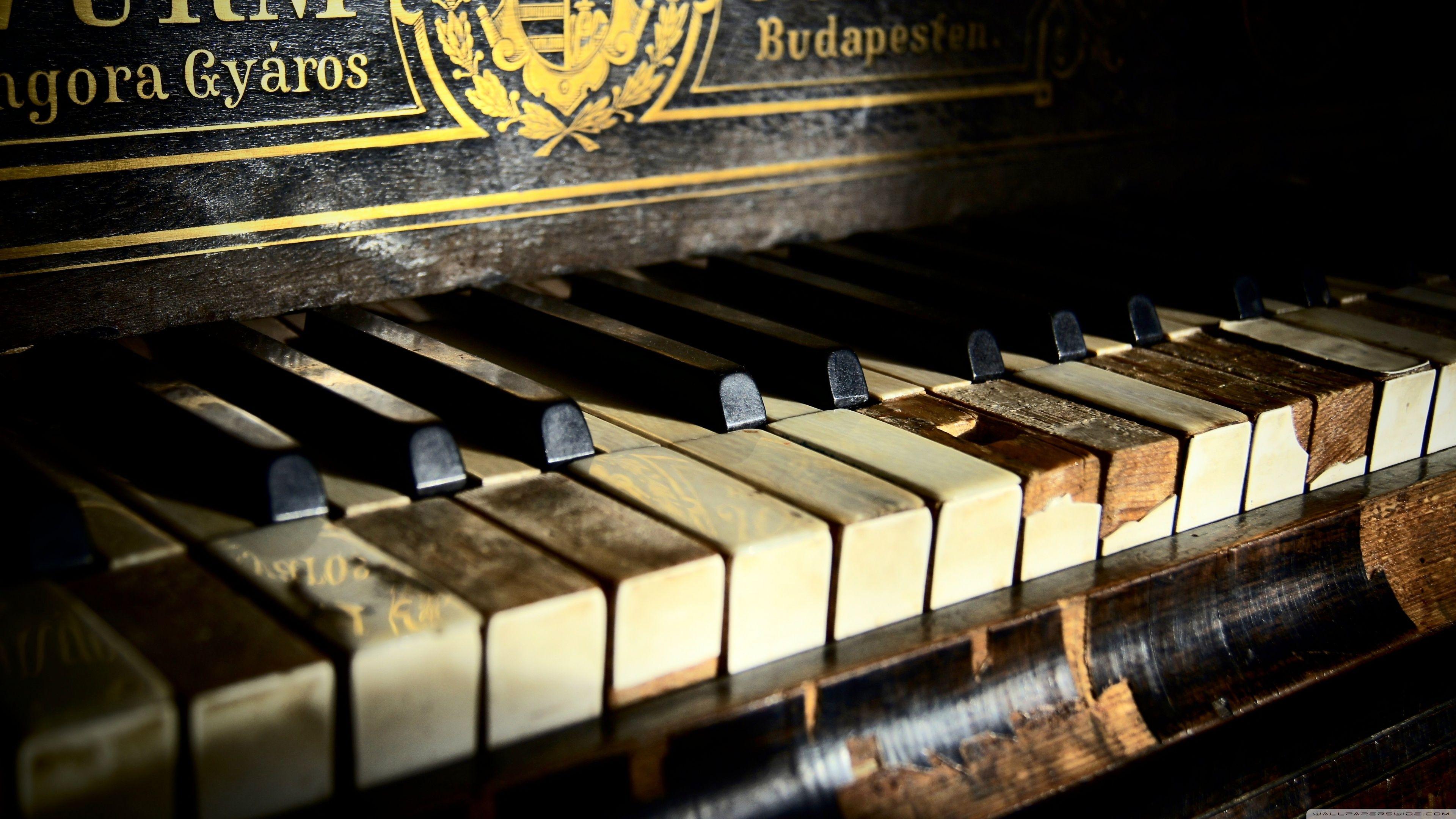 3840x2160 Old piano wallpaperx2160