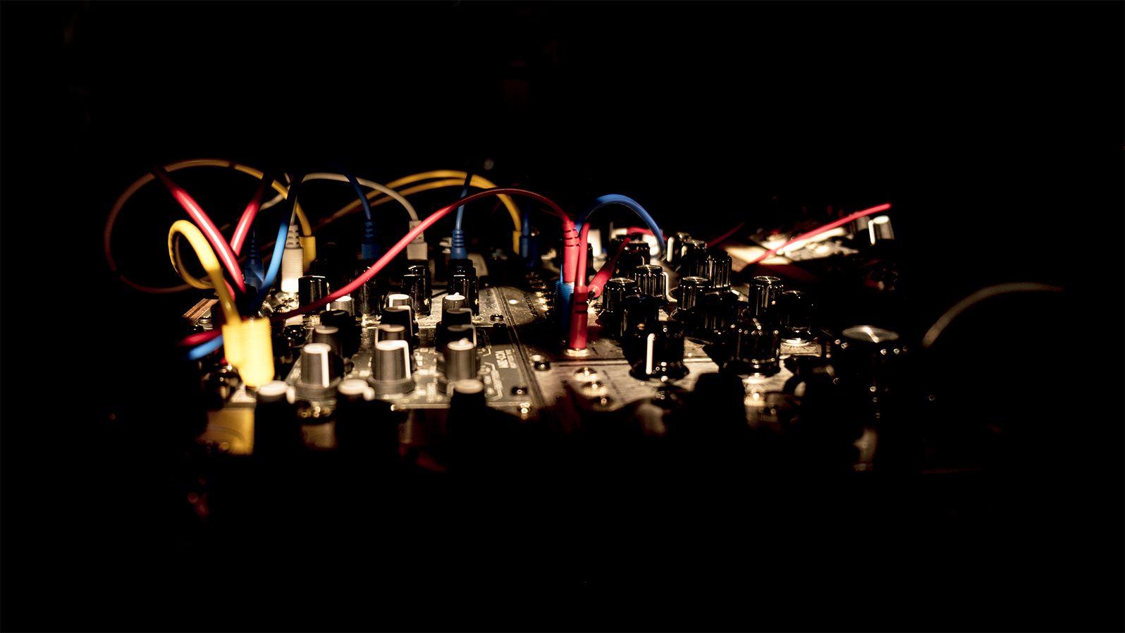 1596x898 Free MODULAR synth wallpaper