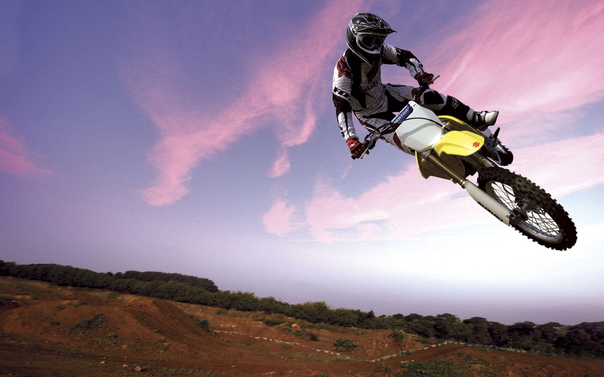 1920x1200 Motocross Bike in Sky Hình nền