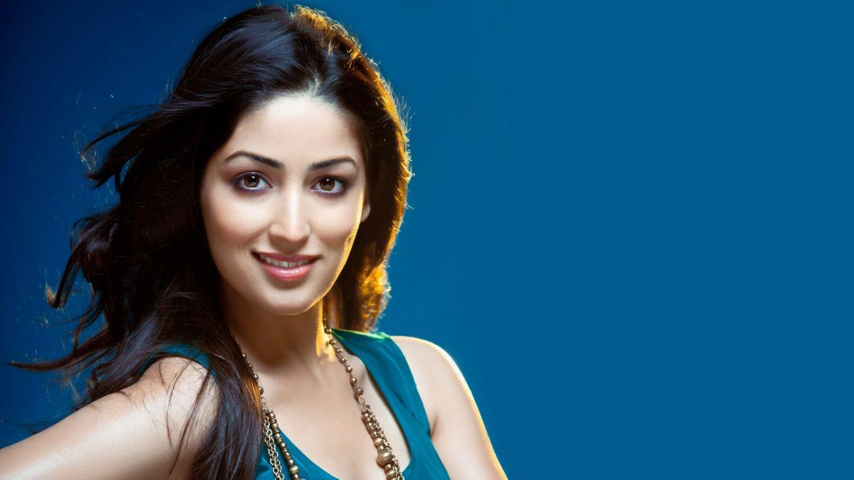 1245x700 Beautiful Women 4k Wallpaper