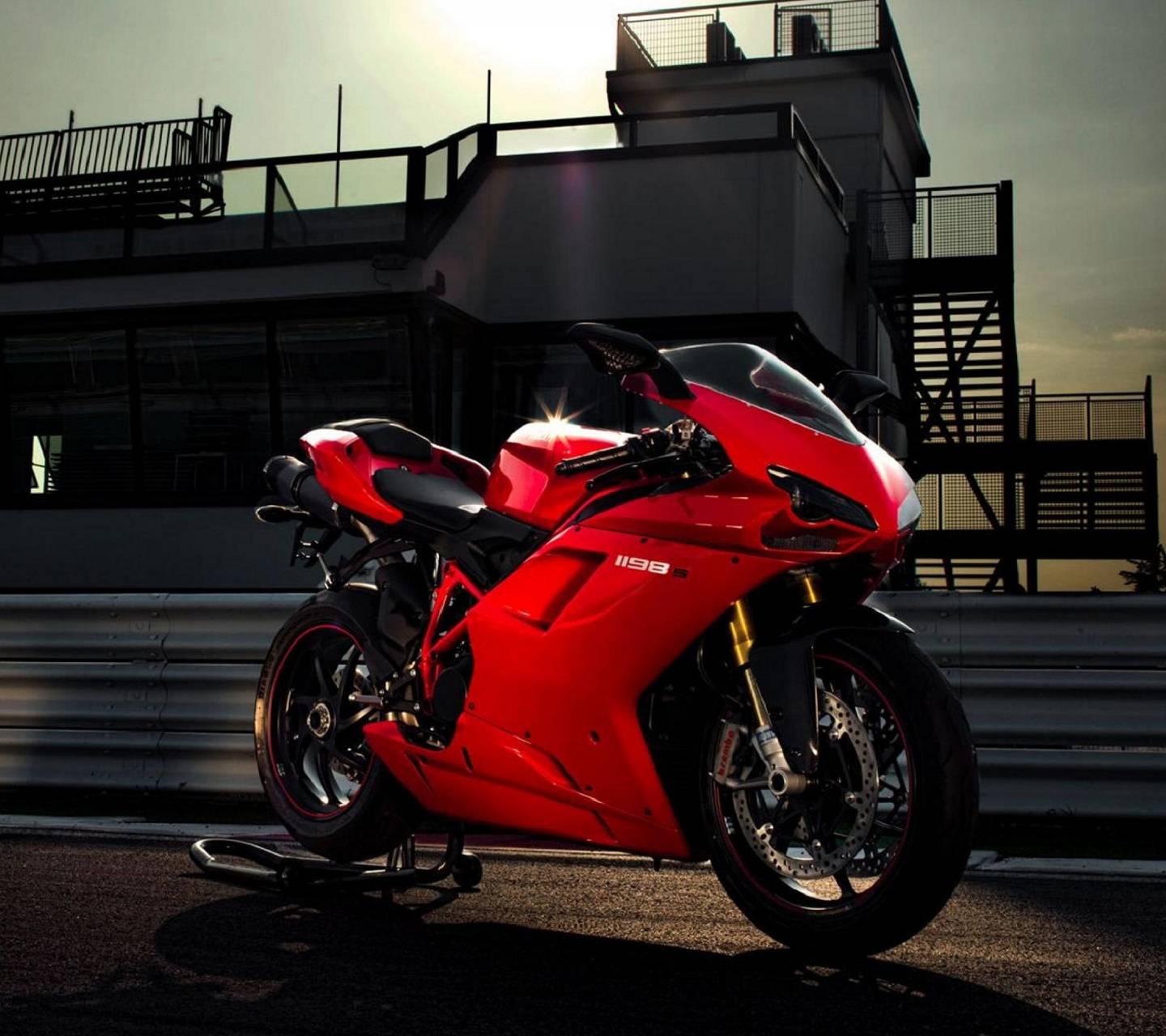 Red Bike Wallpapers Top Free Red Bike Backgrounds WallpaperAccess