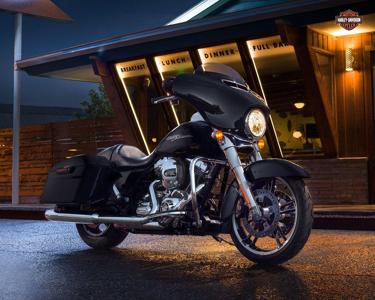 1280x1024 Street Glide® Motorcycles. Collier Harley Davidson®