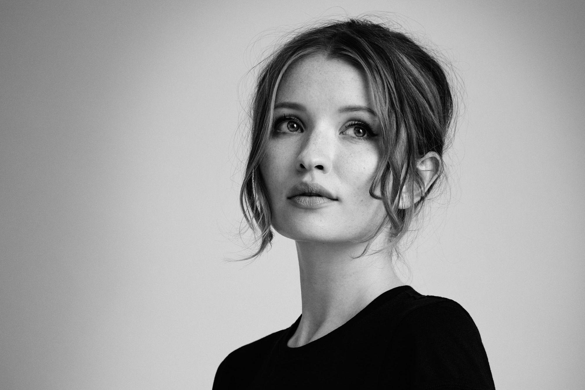 Emily Browning Wallpapers - Top Free Emily Browning Backgrounds -  WallpaperAccess