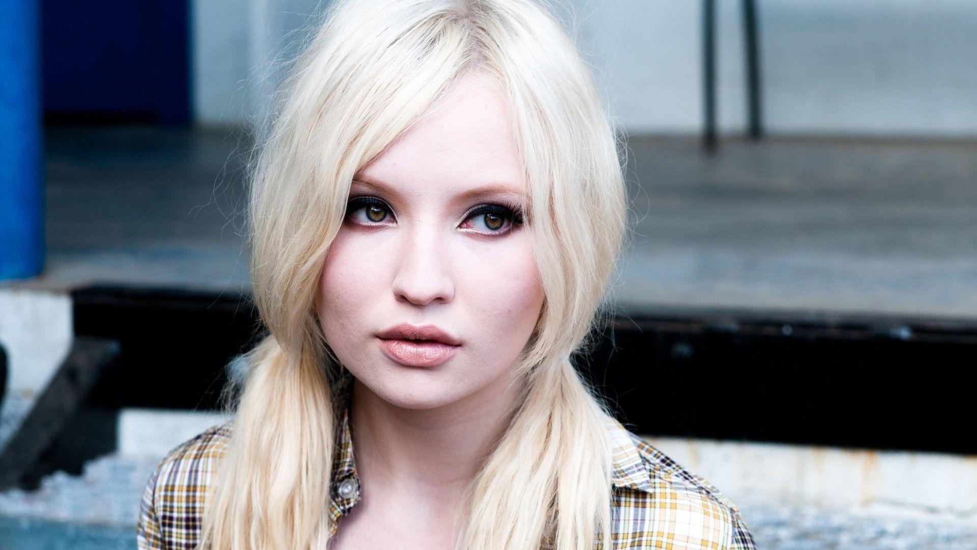 1920x1080 Emily Browning HD Wallpaper for desktop download