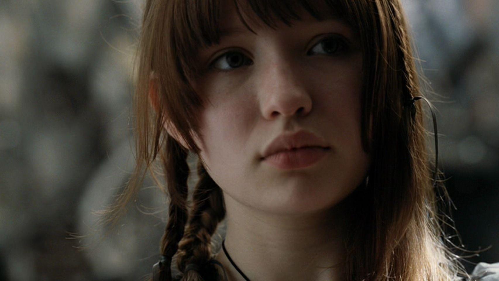 Emily Browning Wallpapers - Top Free Emily Browning Backgrounds -  WallpaperAccess