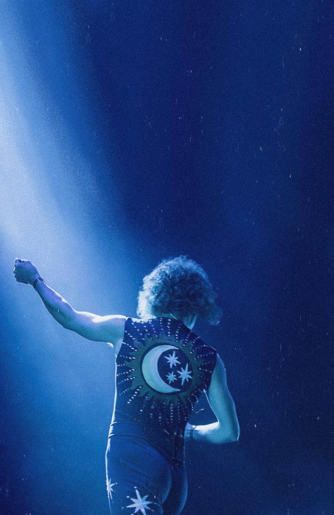 1125x1732 Saw this awesome picture of josh today and wanted to make it wallpaper sized. It isn't perfect but I wanted to share with you all!