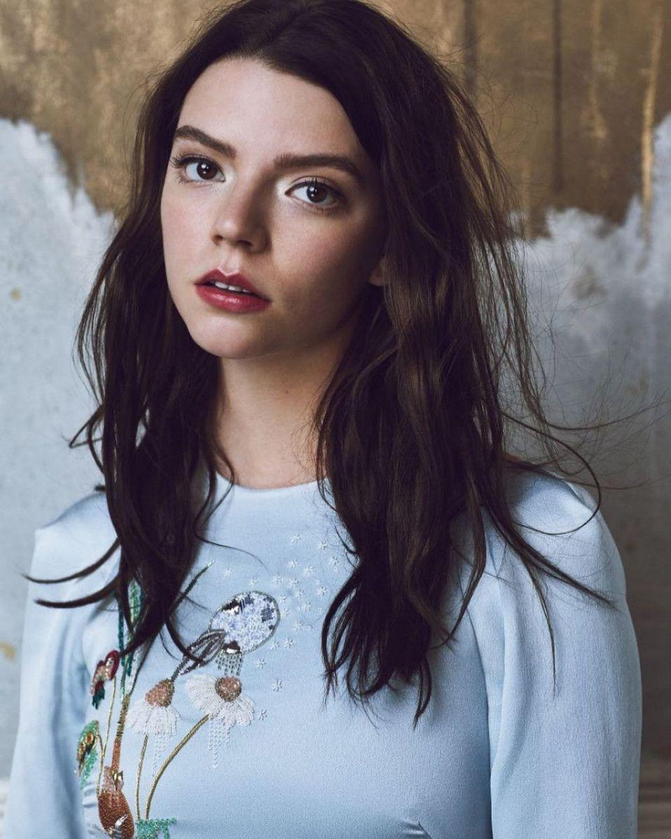 960x1200 Anya Taylor Joy Wallpaper