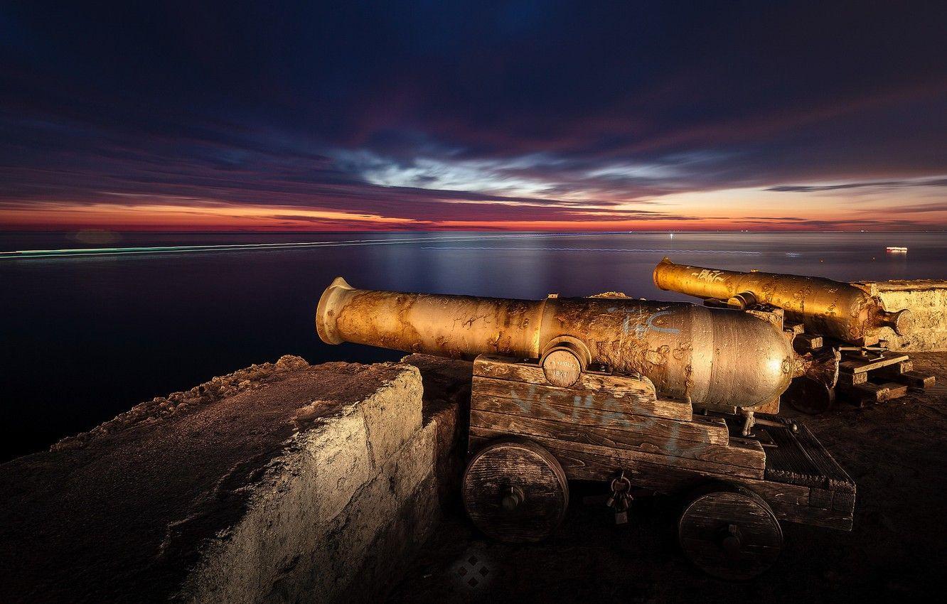1332x850 Wallpaper Italy, Puglia, Monopoli, Old Guard image for desktop, section оружие