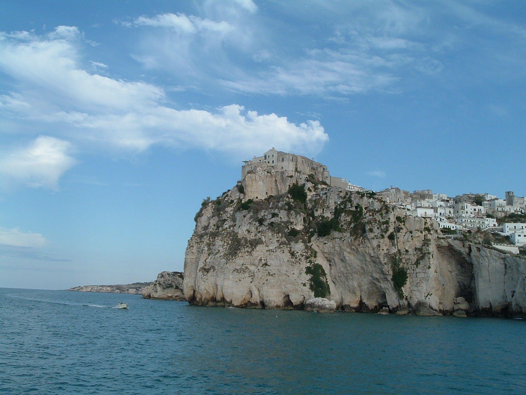 2048x1536 Puglia Wallpaper