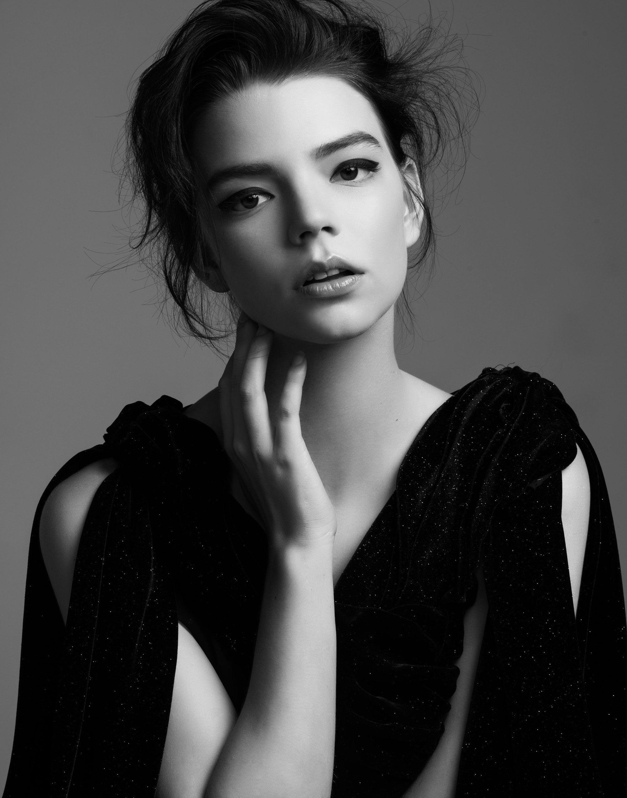 2000x2545 Anya Taylor Joy. Just Jared Spotlight