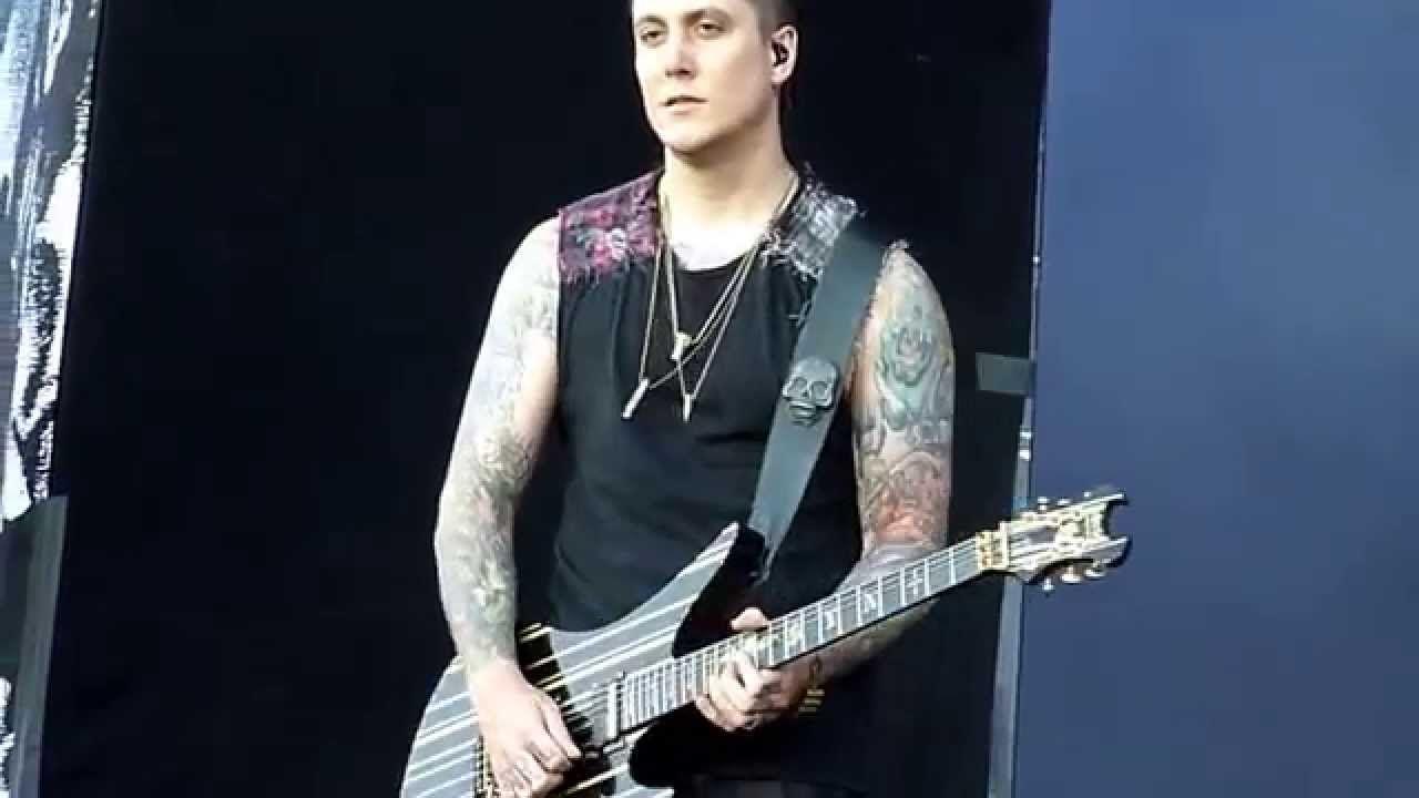 1280x720 Synyster Gates Wallpaper