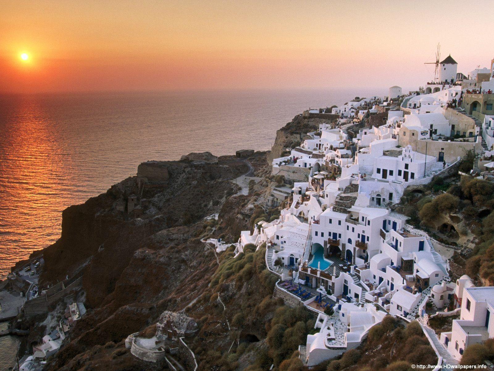 1600x1200 Sunset on the island of Santorini wallpaper. Sunset on the island of Santorini